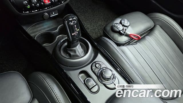 Mini Cooper S Clubman 2023 — ფოტო 9/20