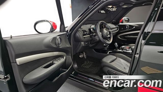 Mini Cooper S Clubman 2023 — ფოტო 11/20