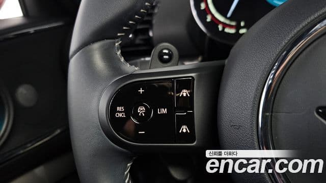 Mini Cooper S Clubman 2023 — ფოტო 12/20