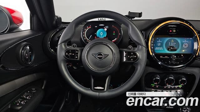 Mini Cooper S Clubman 2023 — ფოტო 13/20