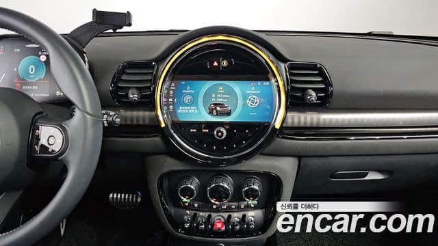 Mini Cooper S Clubman 2023 — ფოტო 16/20