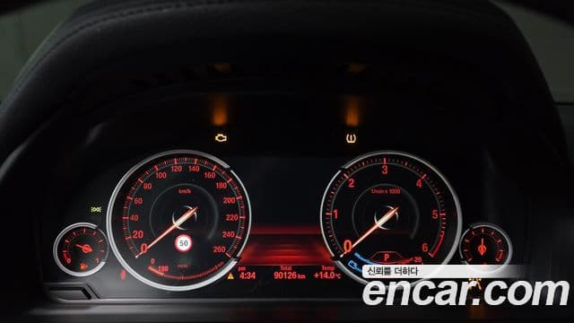 BMW X6 2018 — Şəkil 8/20