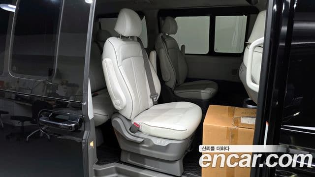 Hyundai Staria 2022 — Фото 12/20
