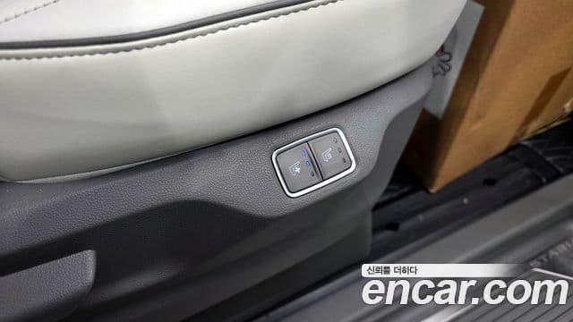 Hyundai Staria 2022 — Фото 18/20