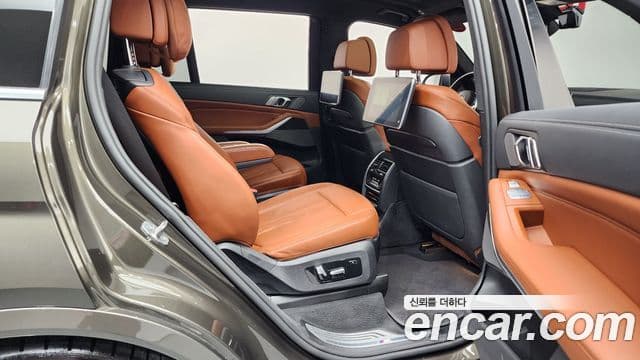 BMW X7 2022 — ფოტო 12/20