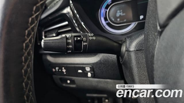 Kia Niro 2019 — Şəkil 14/20