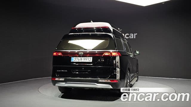 Kia Carnival 2021 — Фото 4/20