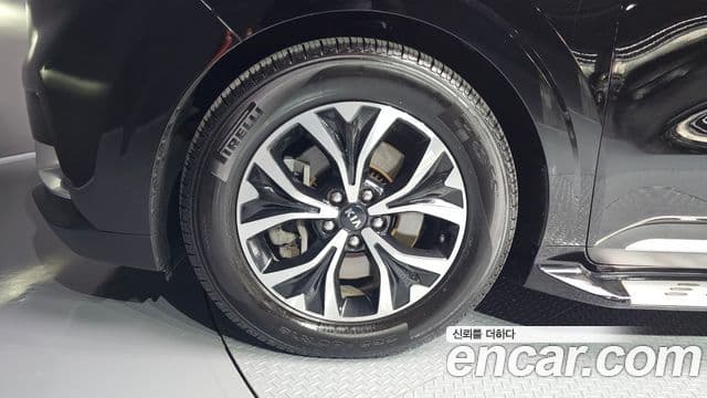 Kia Carnival 2021 — Фото 5/20
