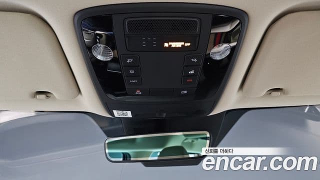 Kia Carnival 2021 — Фото 17/20