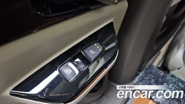 Kia Carnival 2021 — Фото 18/20