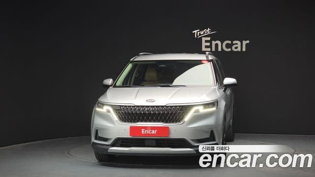 Kia Carnival 2021 — ფოტო 3/20