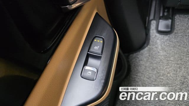 Kia Carnival 2021 — ფოტო 20/20