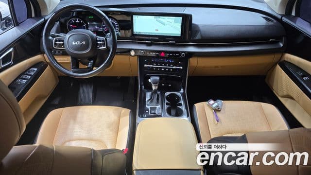 Kia Carnival 2021 — ფოტო 7/20