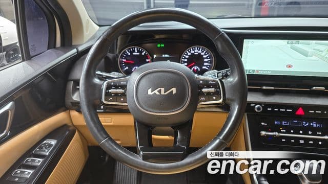 Kia Carnival 2021 — ფოტო 14/20