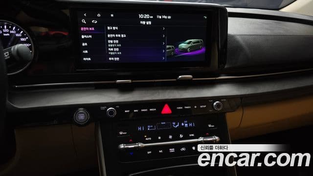 Kia Carnival 2021 — ფოტო 15/20