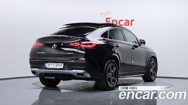 Mercedes-Benz GLE-Class 2021 — Фото 1/20