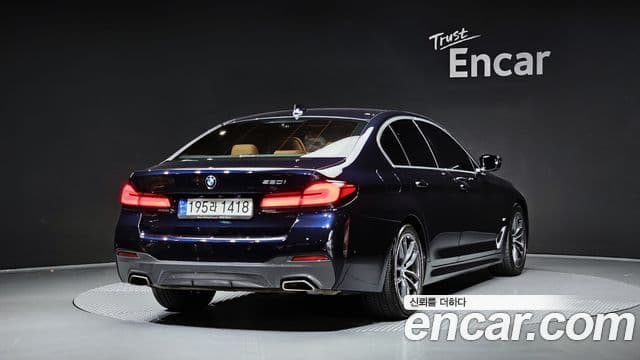 BMW 5 Series 2021 — Şəkil 13/20