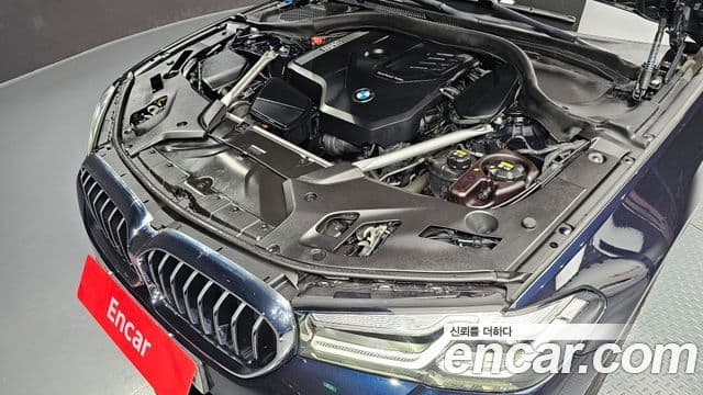 BMW 5 Series 2021 — Şəkil 12/20