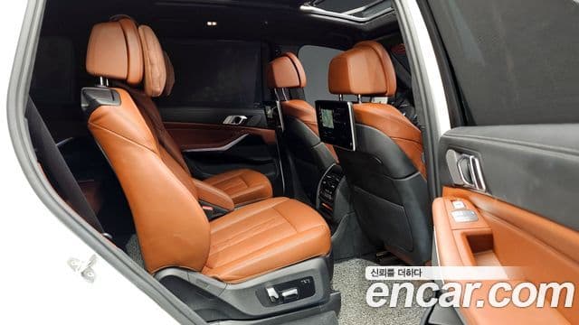 BMW X7 2022 — ფოტო 11/20