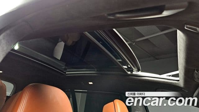 BMW X7 2022 — ფოტო 18/20