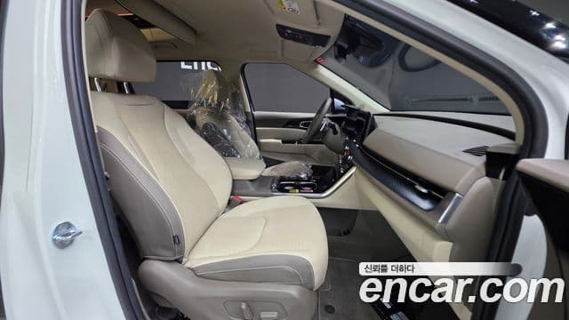 Kia Carnival 2022 — Şəkil 10/20