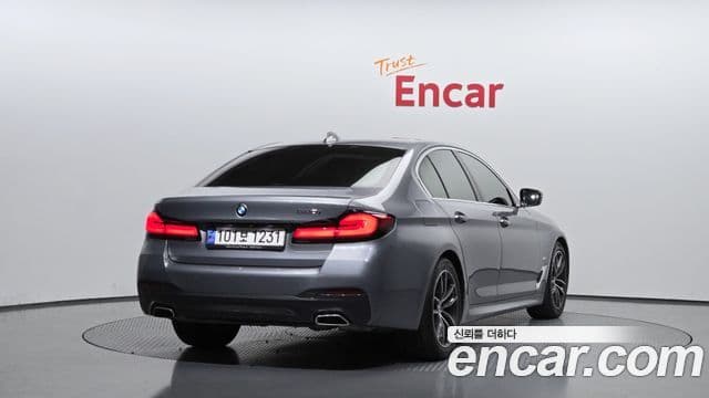 BMW 5 Series 2023 — ფოტო 1/20