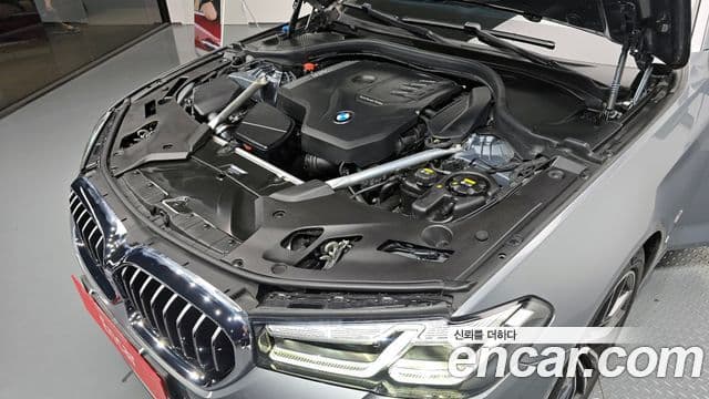 BMW 5 Series 2023 — ფოტო 5/20