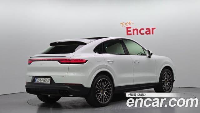 Porsche Cayenne 2021 — ფოტო 2/20