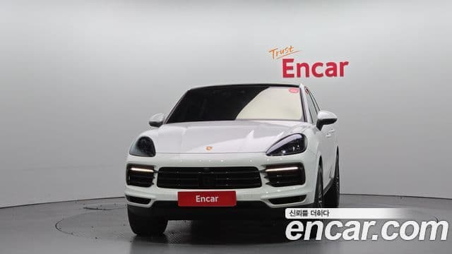 Porsche Cayenne 2021 — ფოტო 3/20