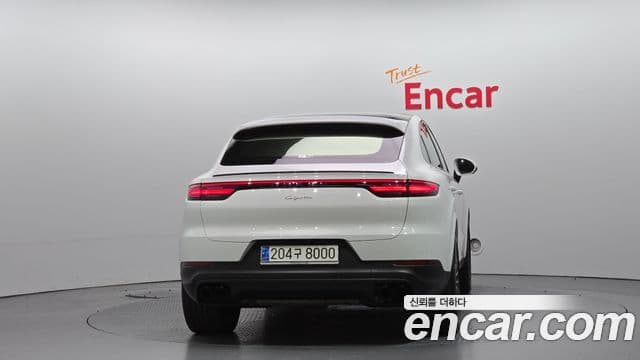 Porsche Cayenne 2021 — ფოტო 4/20