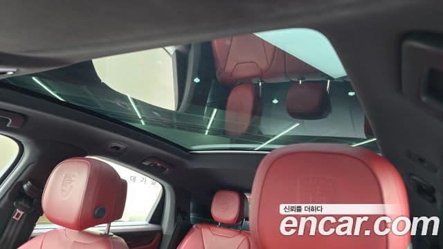 Porsche Cayenne 2021 — ფოტო 18/20
