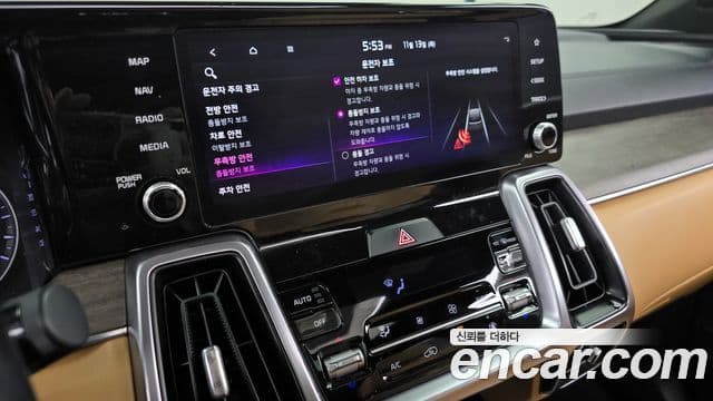 Kia Sorento 2022 — ფოტო 15/20