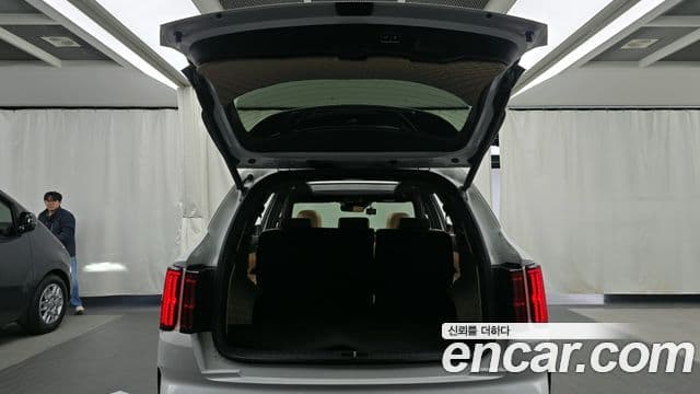 Kia Sorento 2022 — ფოტო 19/20