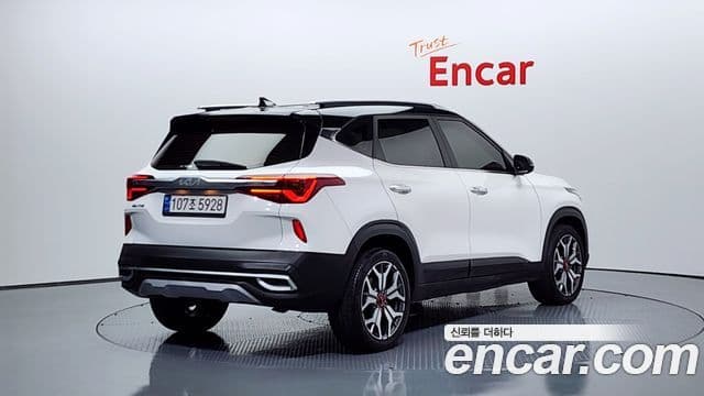 Kia Seltos 2022 — Şəkil 2/20