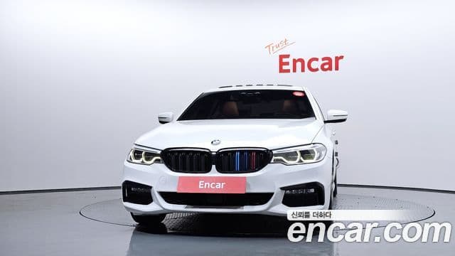 BMW 5 Series 2018 — ფოტო 3/20