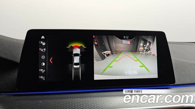 BMW 5 Series 2018 — ფოტო 15/20