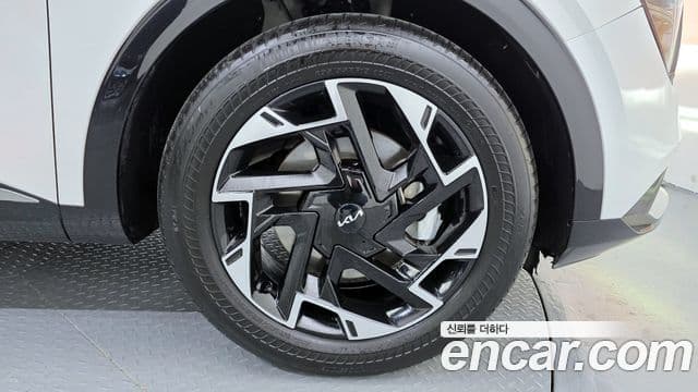 Kia Sportage 2022 — ფოტო 5/20