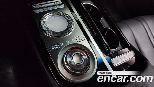 Genesis Electrified G80 2021 — Şəkil 9/20