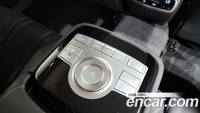 Genesis Electrified G80 2021 — Şəkil 19/20