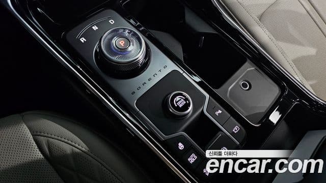 Kia Sorento 2023 — ფოტო 9/20