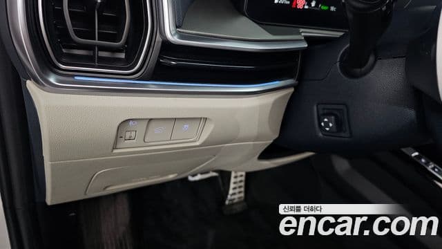 Kia Sorento 2023 — ფოტო 16/20