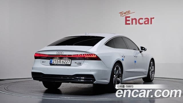 Audi A7 2022 — Şəkil 2/20