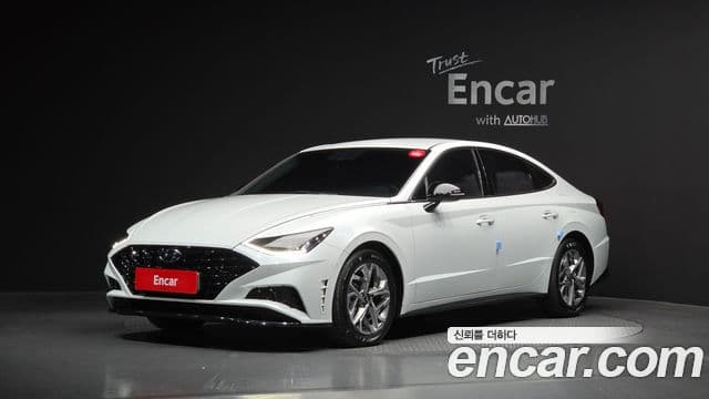 Hyundai Sonata 2021 — Фото 1/20