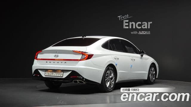 Hyundai Sonata 2021 — Фото 2/20