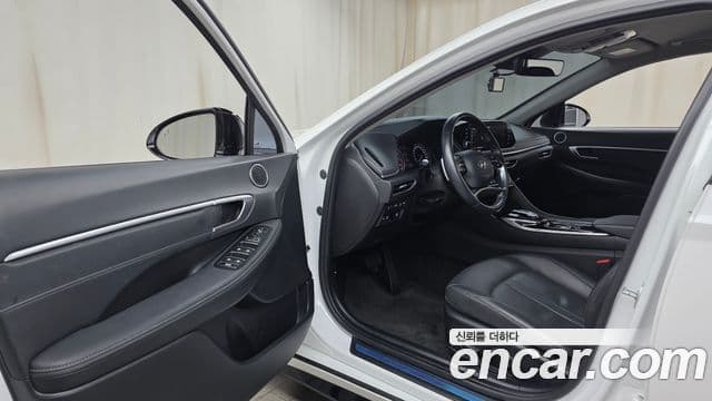 Hyundai Sonata 2021 — Фото 10/20