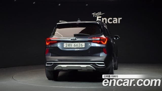 Kia Seltos 2019 — ფოტო 13/20