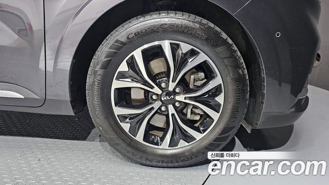 Kia Carnival 2022 — Фото 4/20