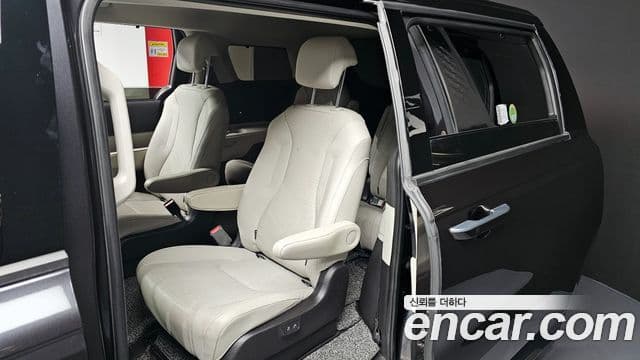 Kia Carnival 2022 — Фото 10/20