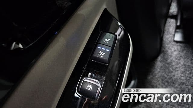 Kia Carnival 2022 — Фото 18/20