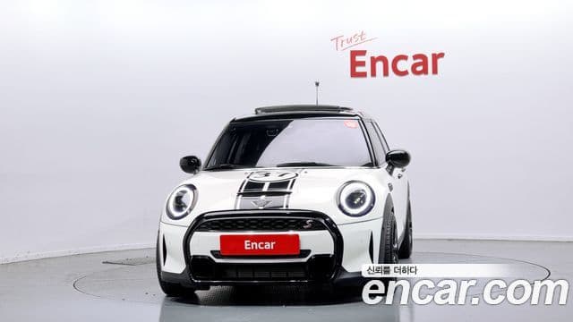 Mini Cooper S 2022 — ფოტო 2/20